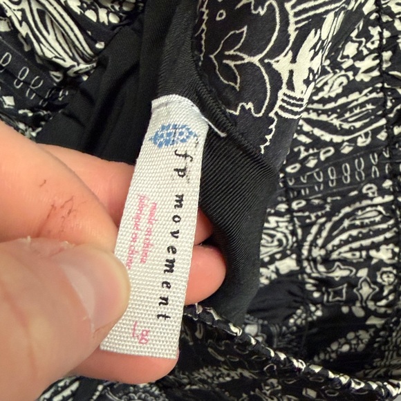 FP Movement Paisley Bohemian Workout Activewear Short Size Large High Rise Comfy - Picture 6 of 9